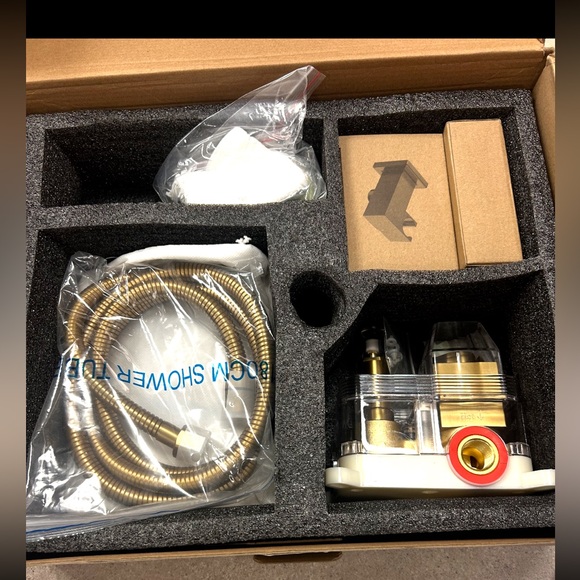 Brushed Gold 12” Ceiling Mounted Shower🚿System Rain🌧️Mixer Shower🚿Combo Set - Picture 6 of 11